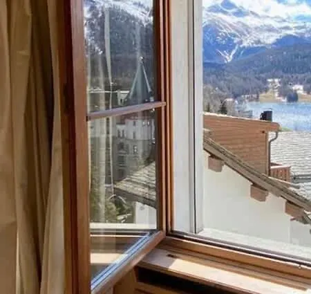 3 Vista Apartment